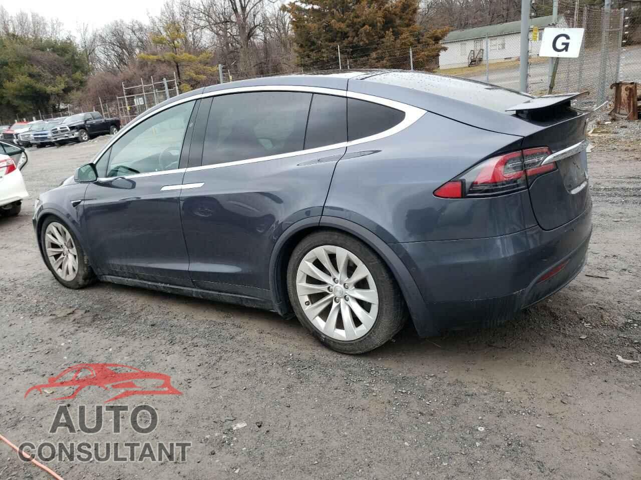TESLA MODEL X 2020 - 5YJXCAE2XLF221617