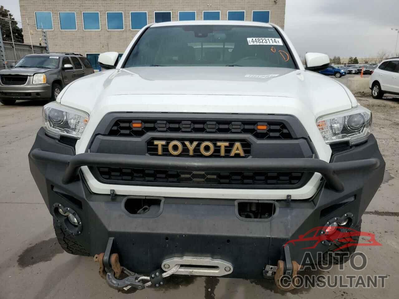 TOYOTA TACOMA 2018 - 3TMCZ5AN2JM138969