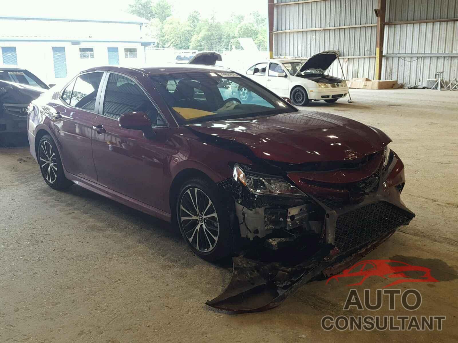 TOYOTA CAMRY 2018 - 4T1B11HK9JU548697