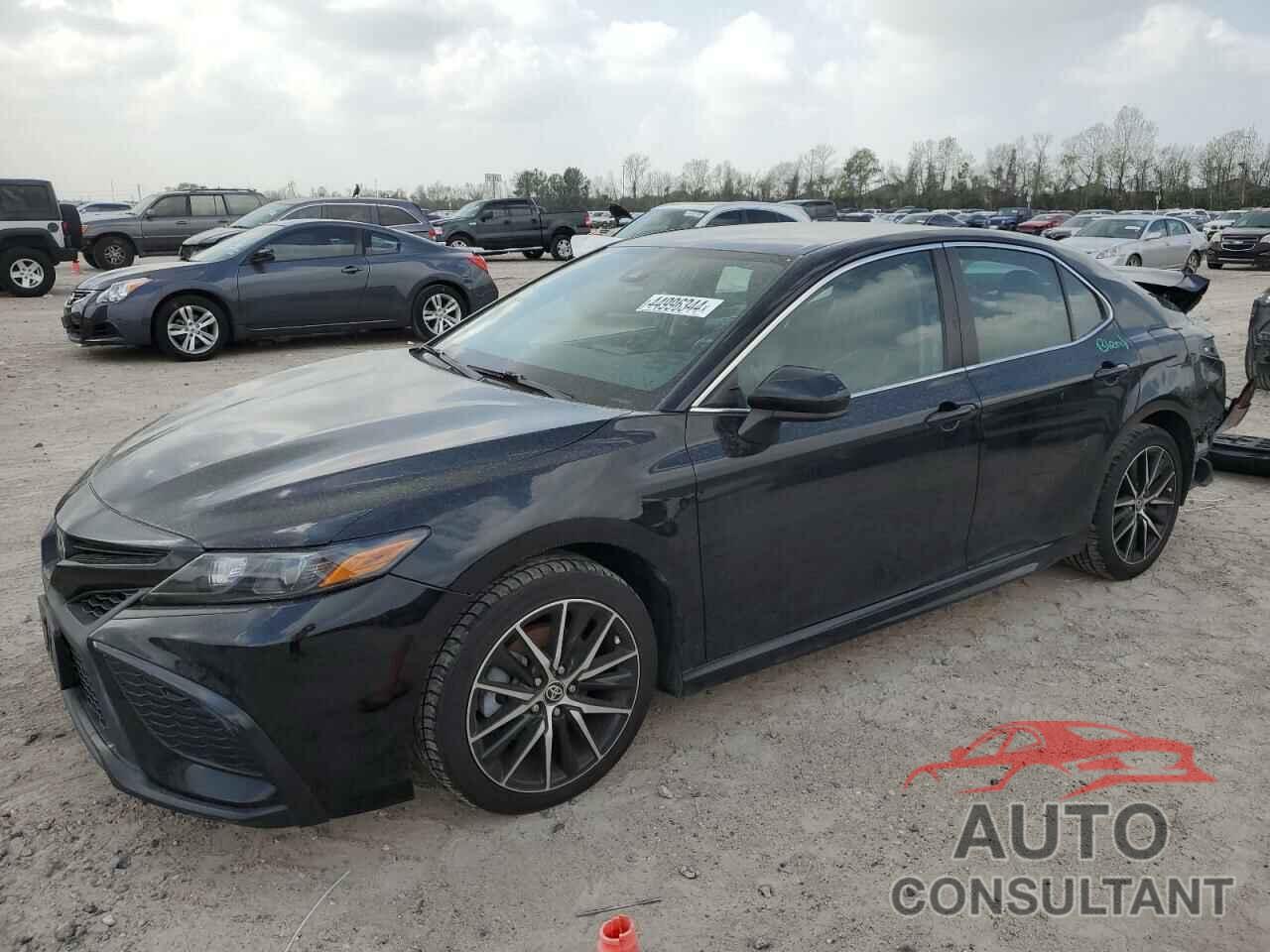 TOYOTA CAMRY 2021 - 4T1G11AK9MU417757