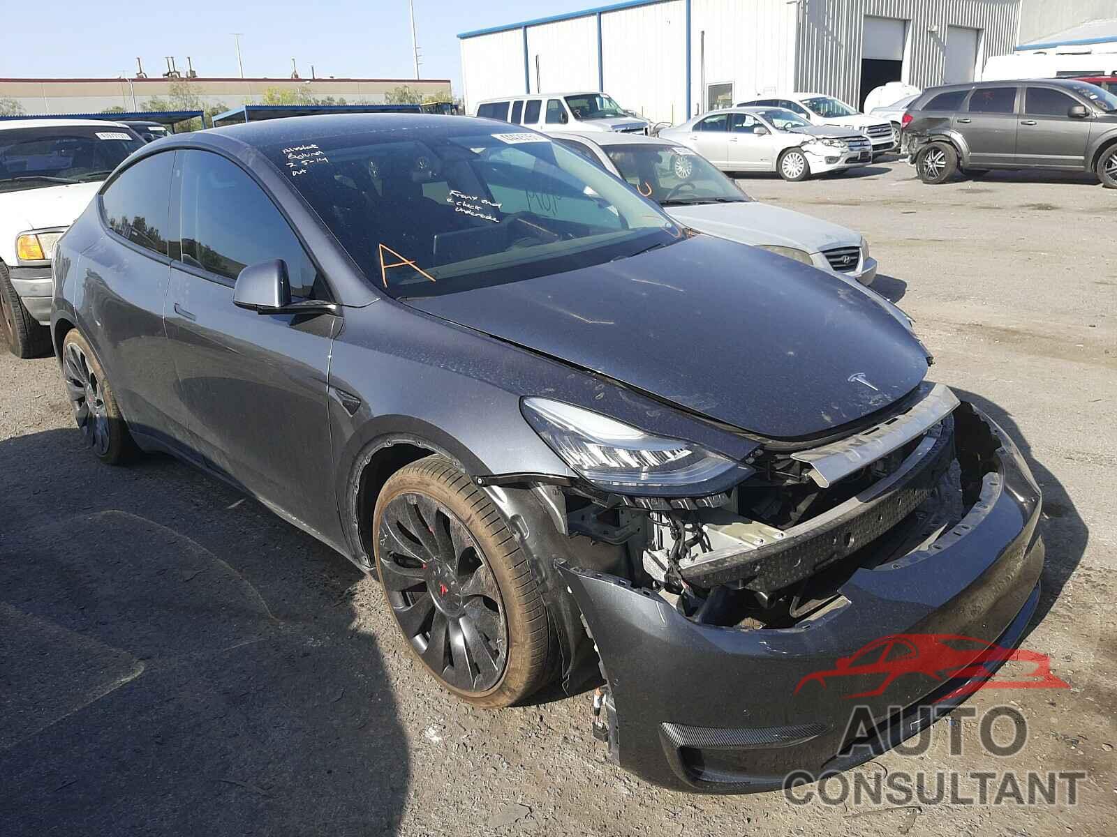 TESLA MODEL Y 2020 - 5YJYGDEF0LF000847