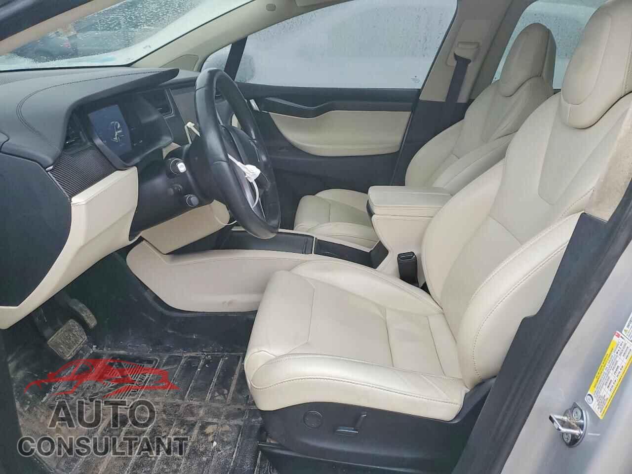 TESLA MODEL X 2018 - 5YJXCDE2XJF099811