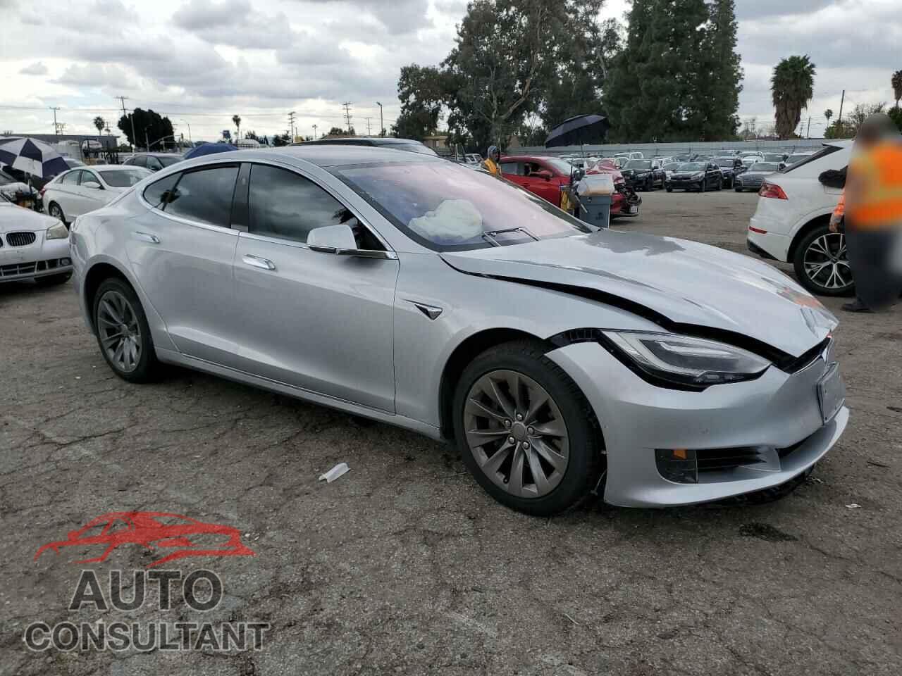 TESLA MODEL S 2017 - 5YJSA1E12HF212943