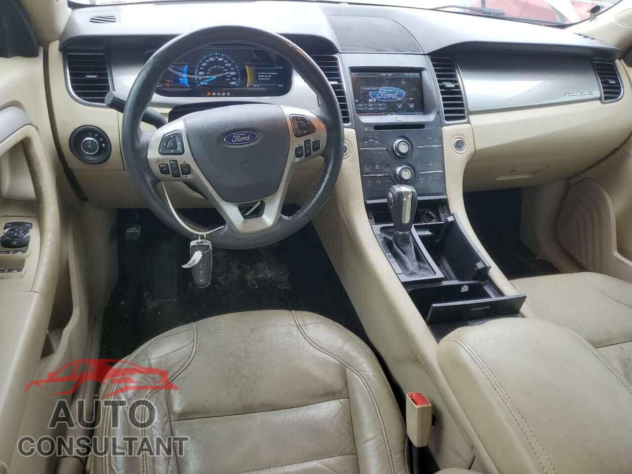 FORD TAURUS 2015 - 1FAHP2E83FG161005