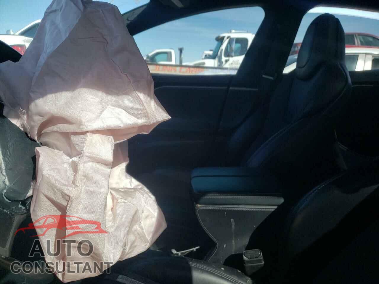 TESLA MODEL S 2018 - 5YJSA1E20JF293777