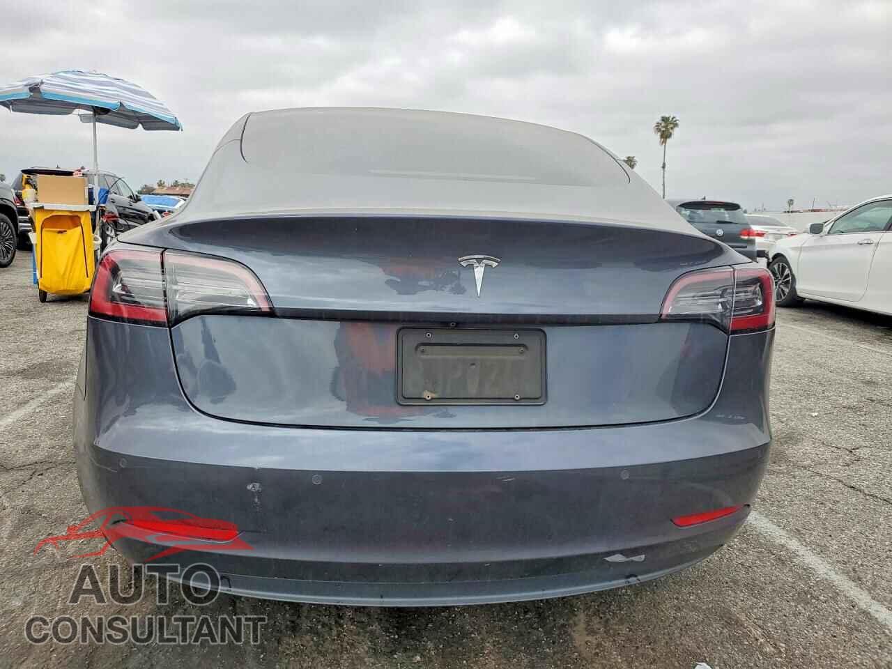 TESLA MODEL 3 2018 - 5YJ3E1EA2JF158672