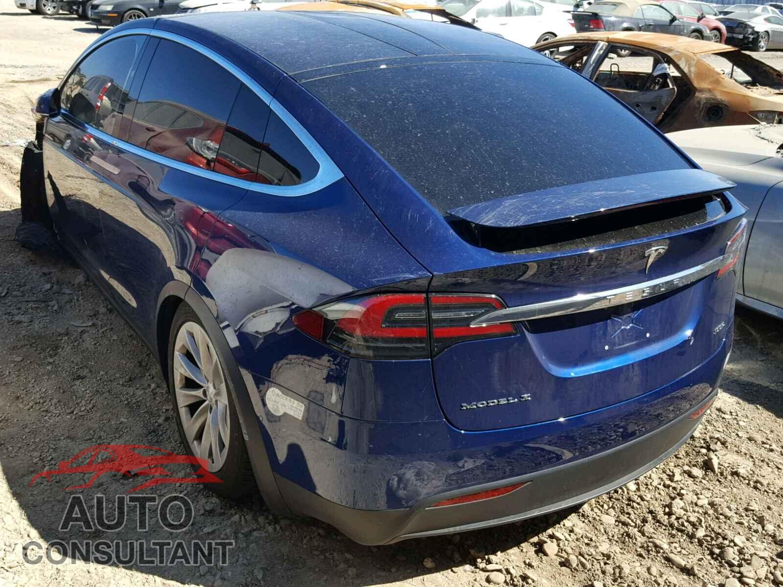 TESLA MODEL X 2017 - 5YJXCBE23HF065501