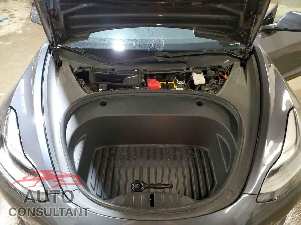 TESLA MODEL 3 2021 - 5YJ3E1EB4MF923846