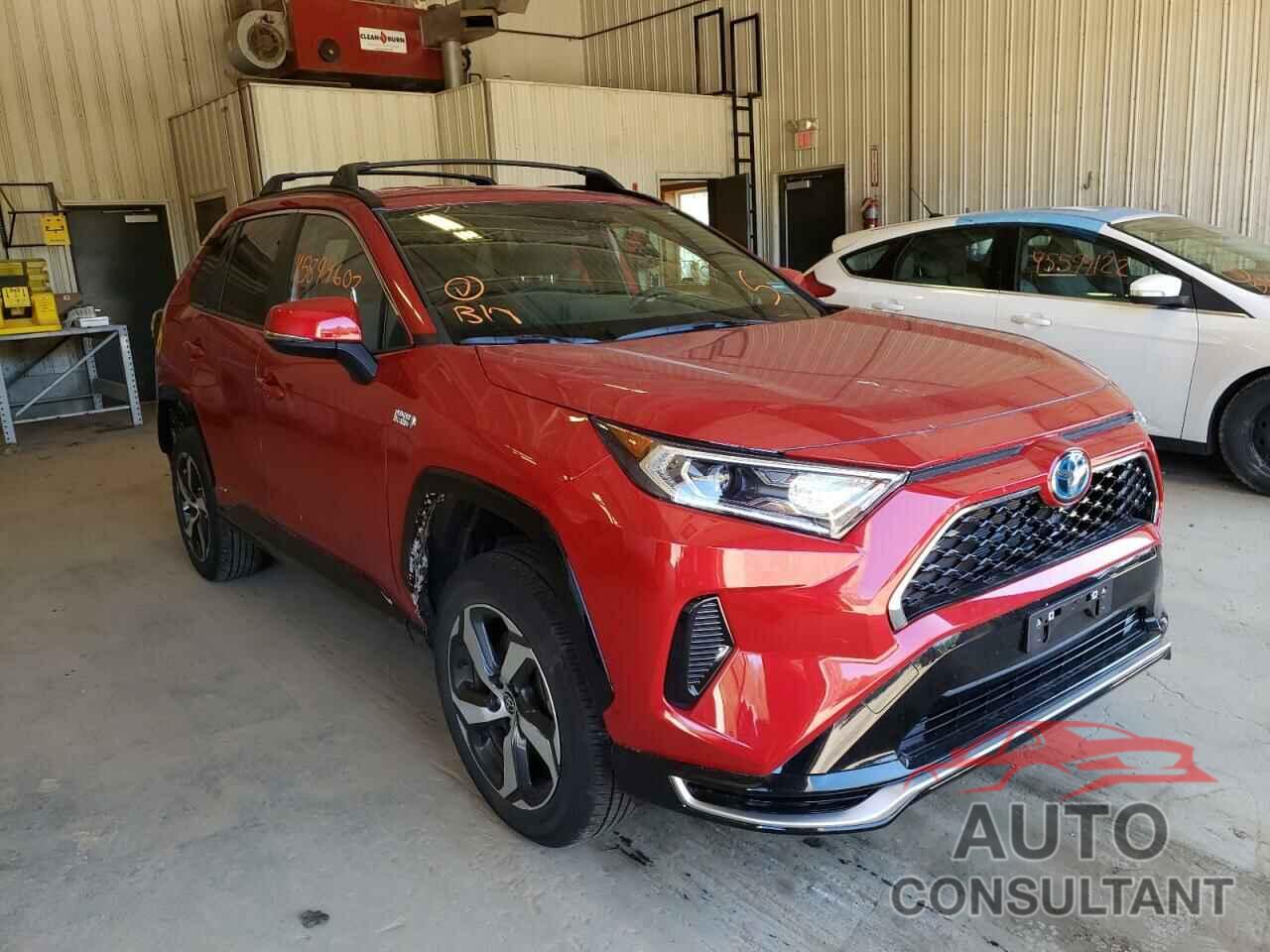 TOYOTA RAV4 2021 - JTMCB3FV5MD040438