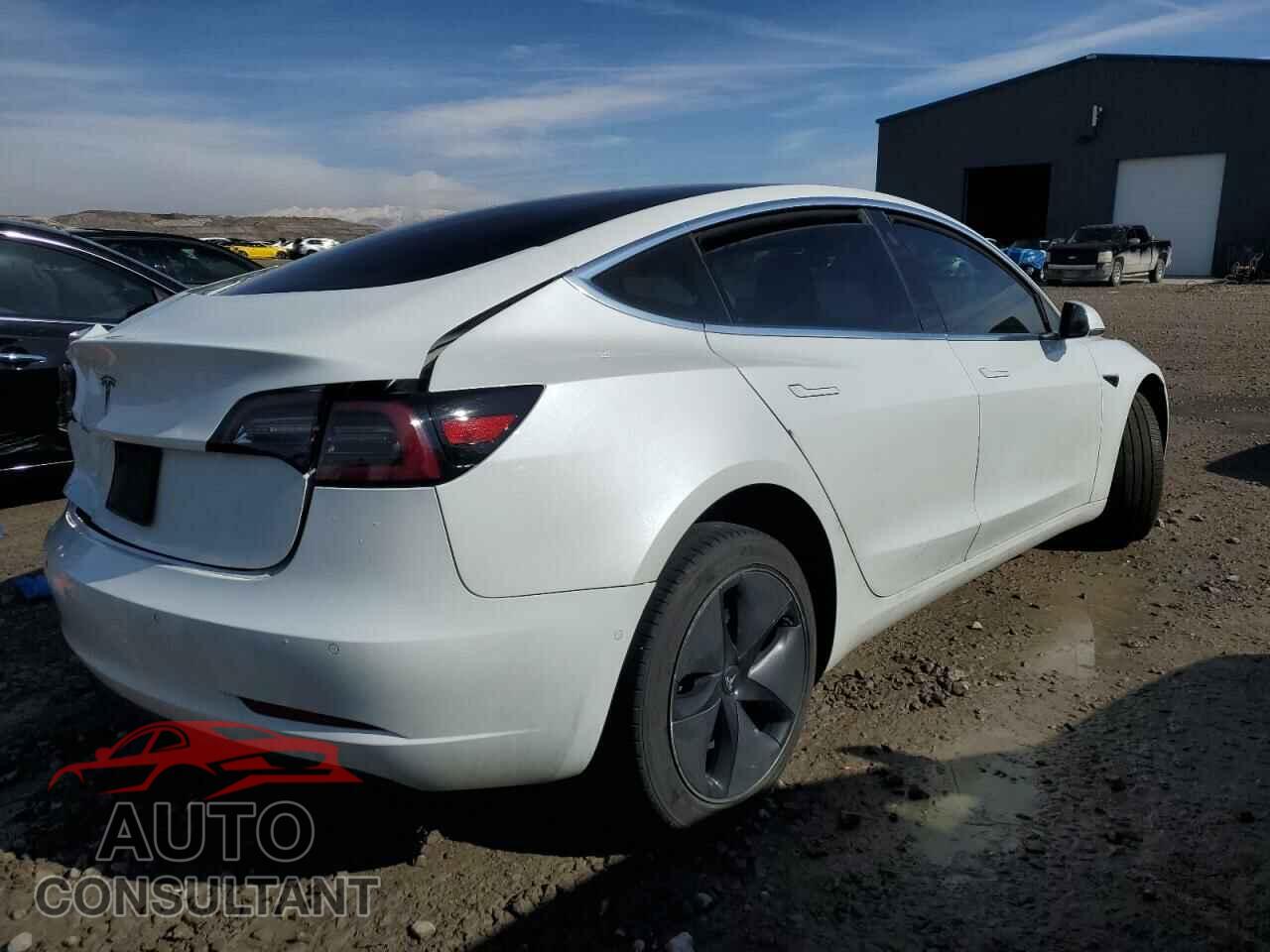 TESLA MODEL 3 2019 - 5YJ3E1EA4KF208392