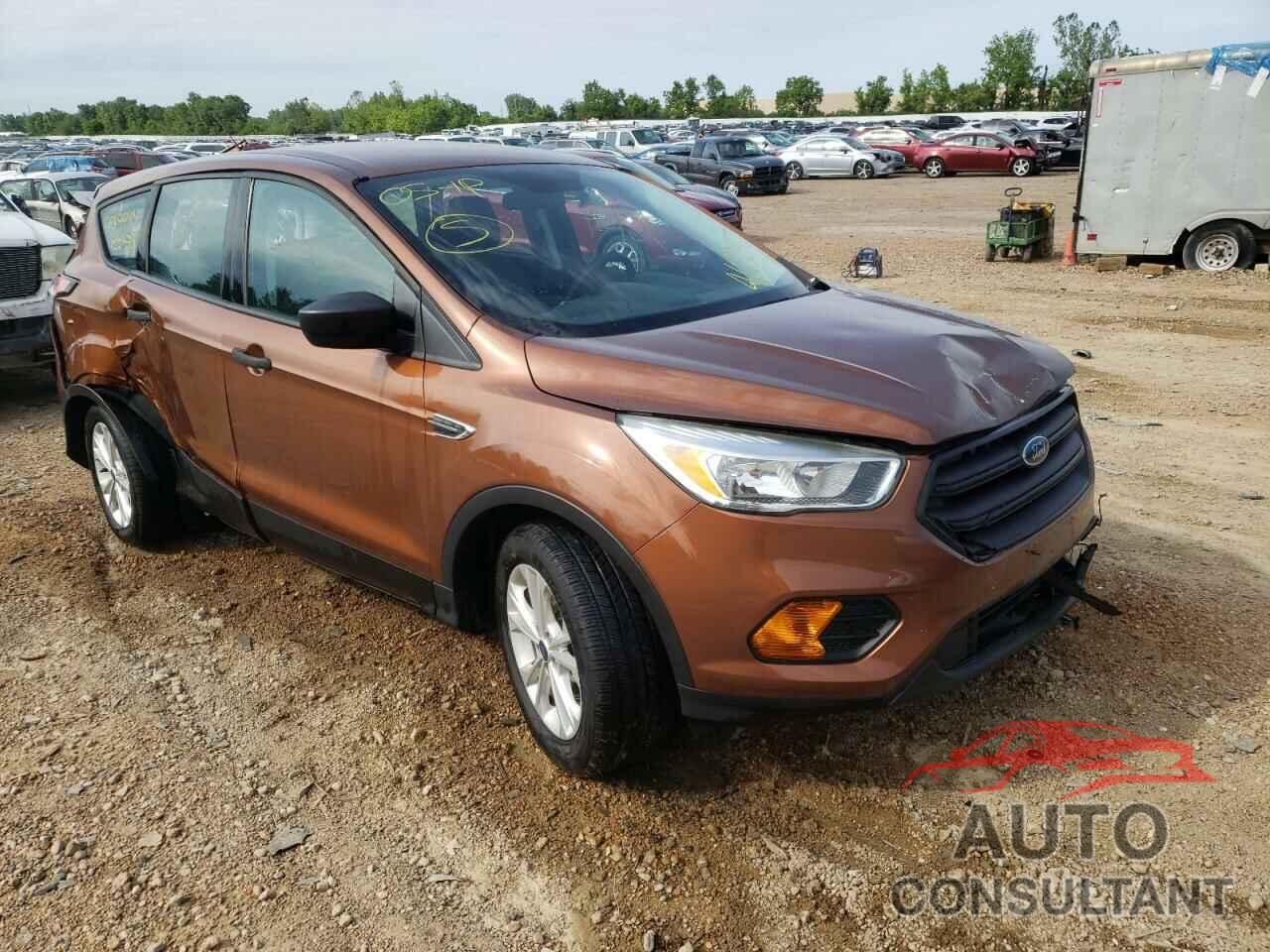 FORD ESCAPE 2017 - 1FMCU0F75HUC49688
