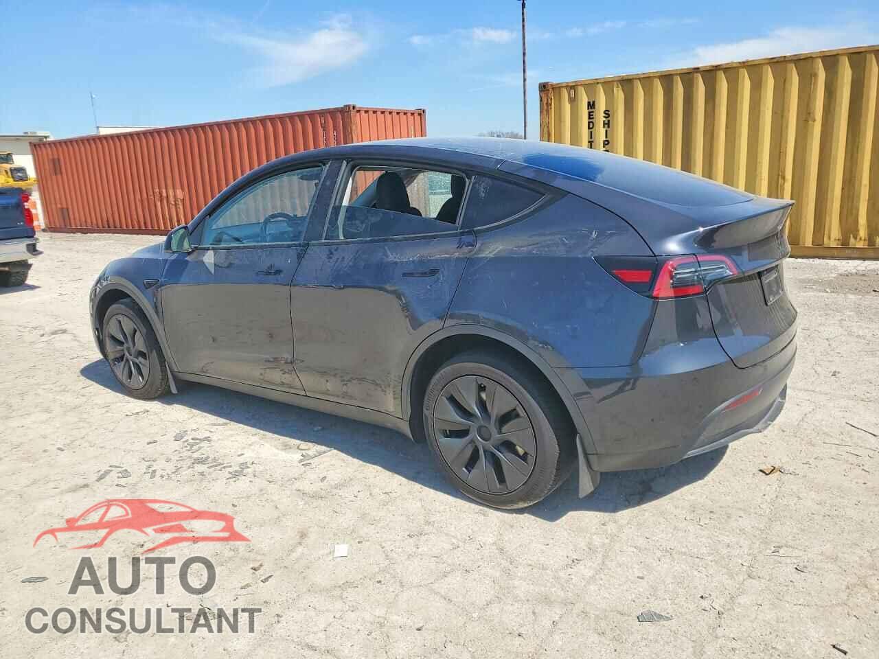 TESLA MODEL Y 2024 - 7SAYGDEE2RF128395