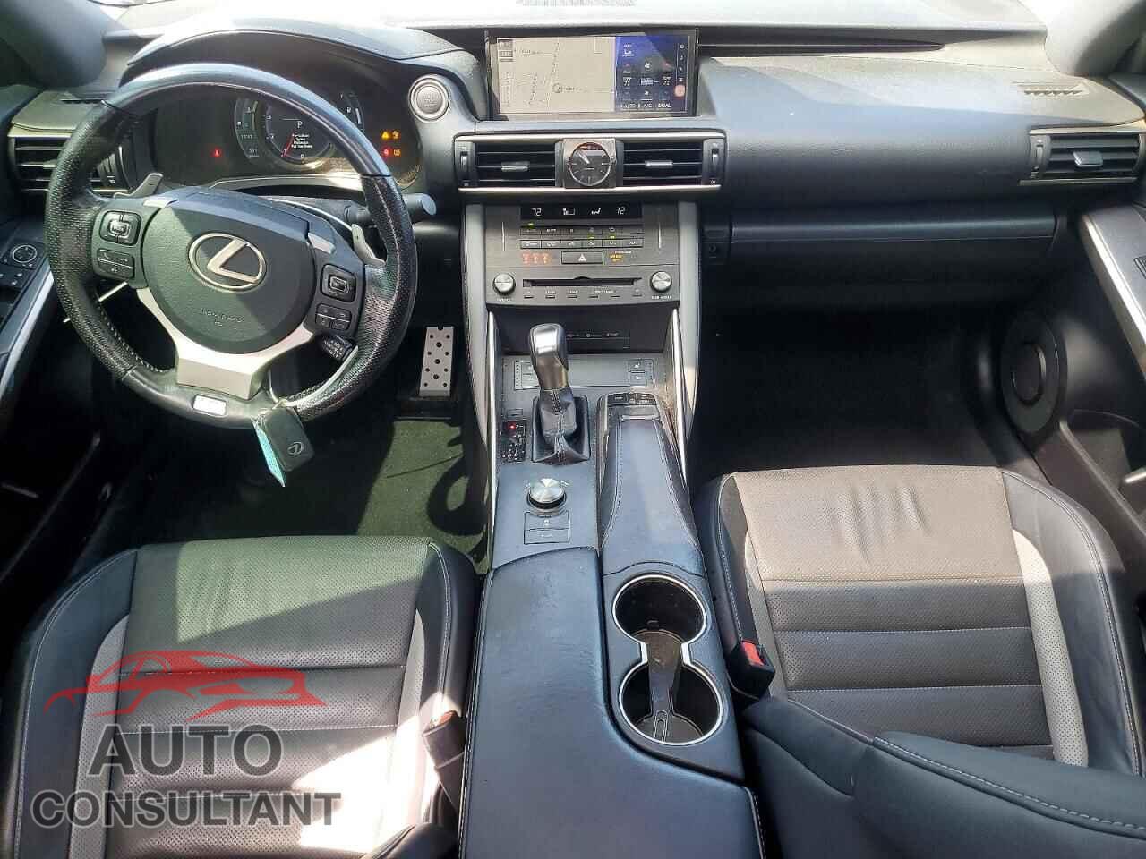 LEXUS IS 2020 - JTHGA1D20L5106404