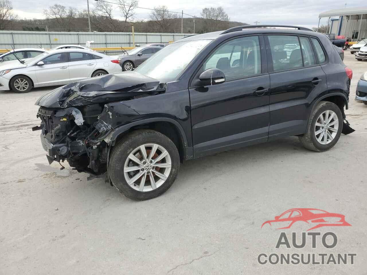 VOLKSWAGEN TIGUAN 2017 - WVGAV7AX9HK050241