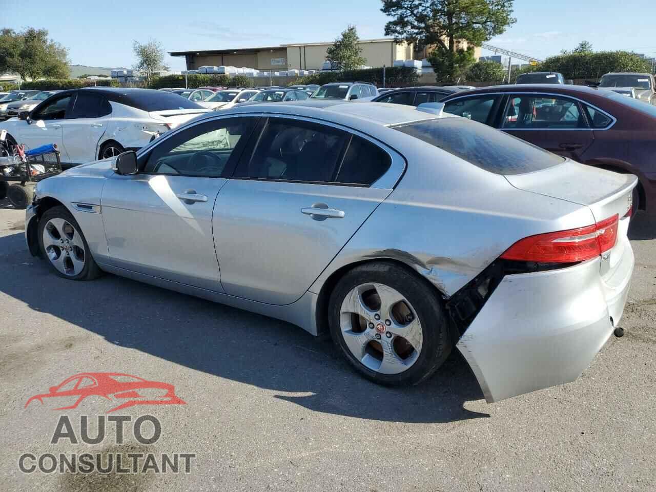 JAGUAR XE 2017 - SAJAR4BG1HA965596