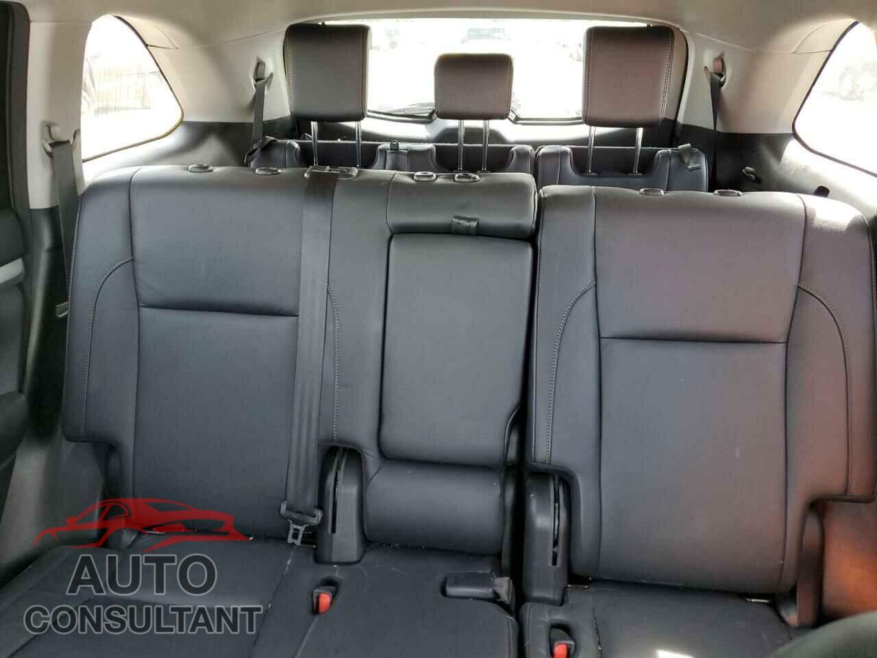 TOYOTA HIGHLANDER 2018 - 5TDKZRFH2JS526872