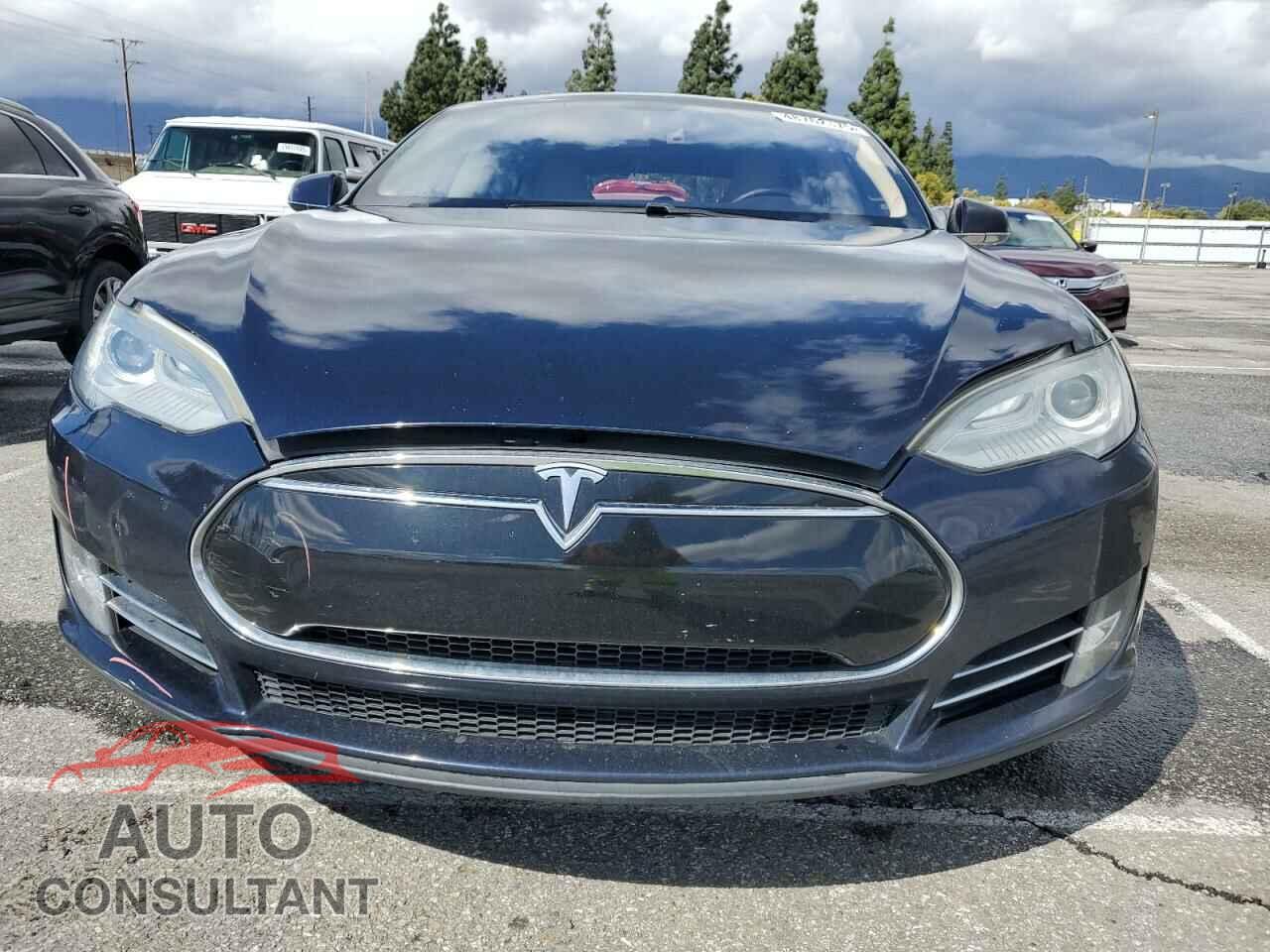 TESLA MODEL S 2013 - 5YJSA1CN1DFP08574