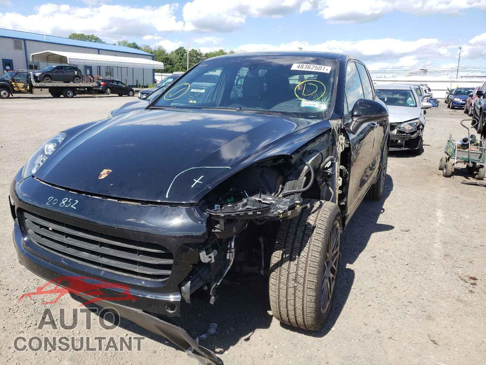 PORSCHE CAYENNE 2017 - WP1AA2A25HKA82254