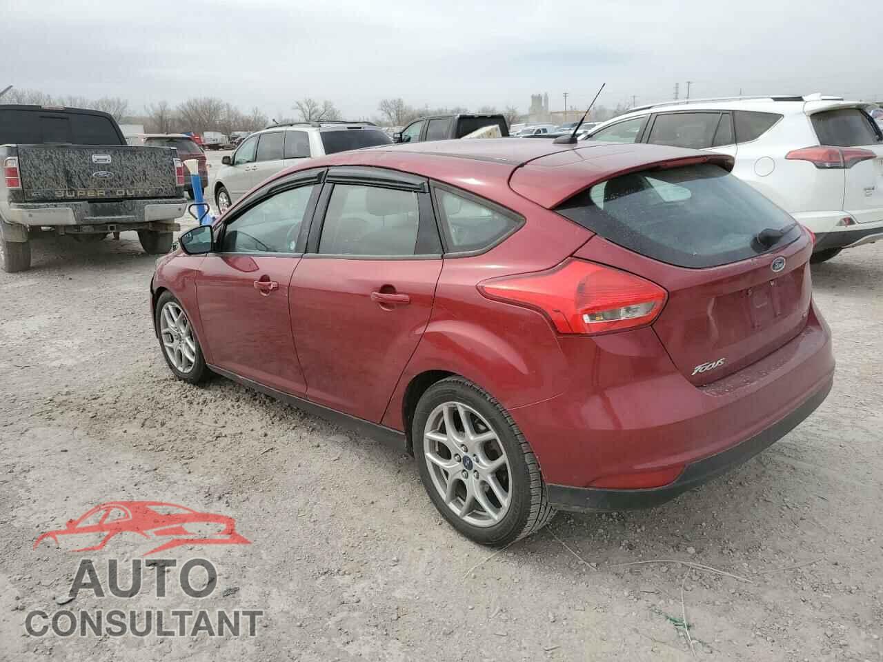 FORD FOCUS 2015 - 1FADP3K21FL330224