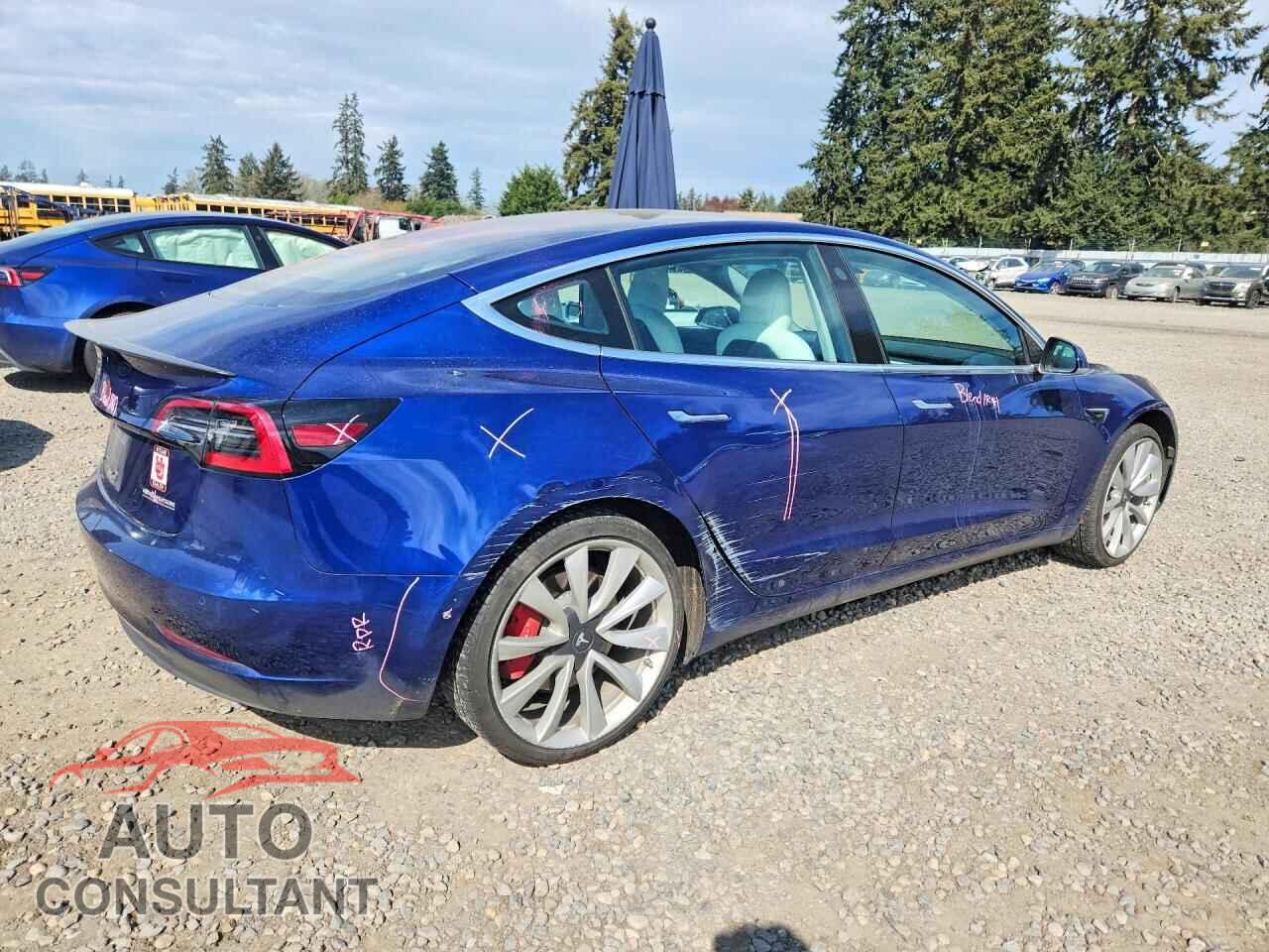 TESLA MODEL 3 2018 - 5YJ3E1EB2JF082329