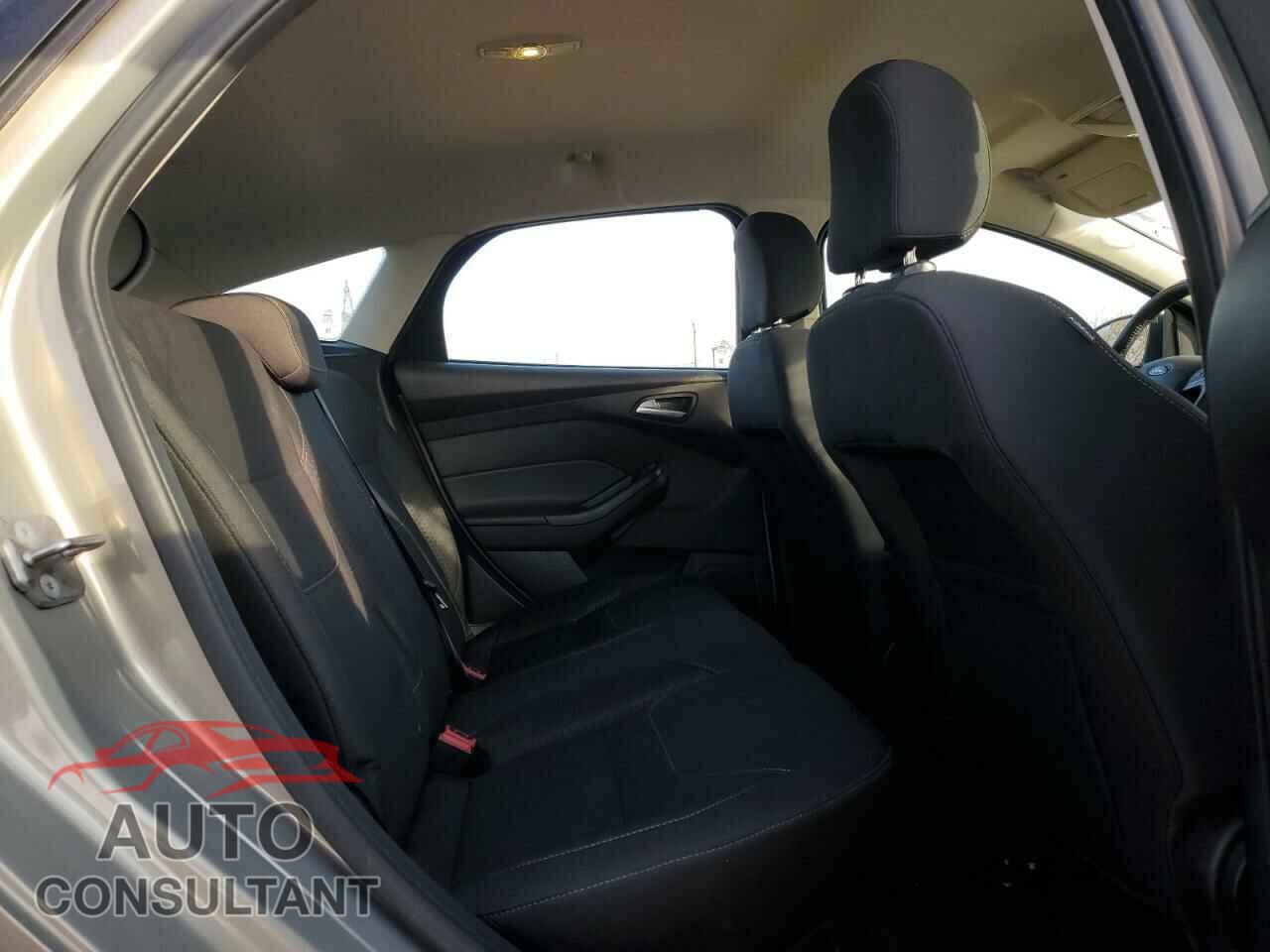 FORD FOCUS 2016 - 1FADP3K21GL317510