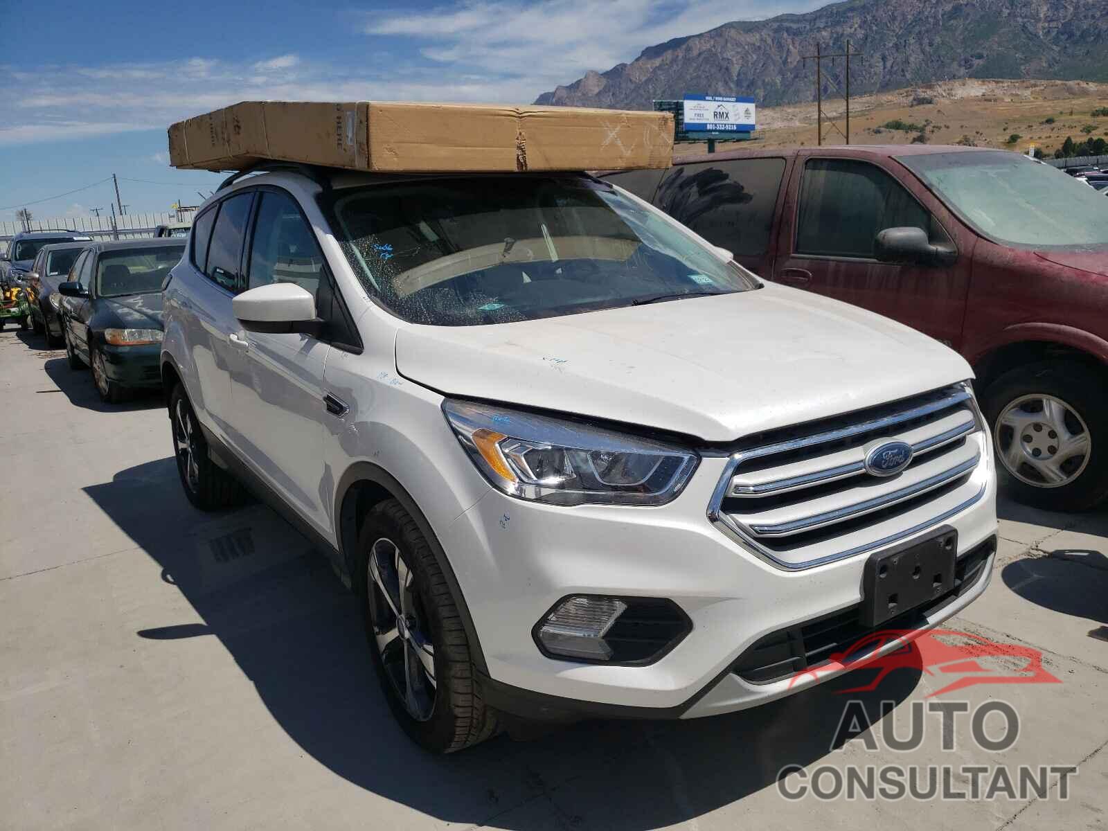 FORD ESCAPE 2018 - 1FMCU0HD5JUA03877