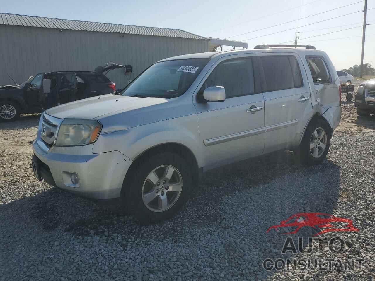 HONDA PILOT 2011 - 5FNYF3H44BB011579