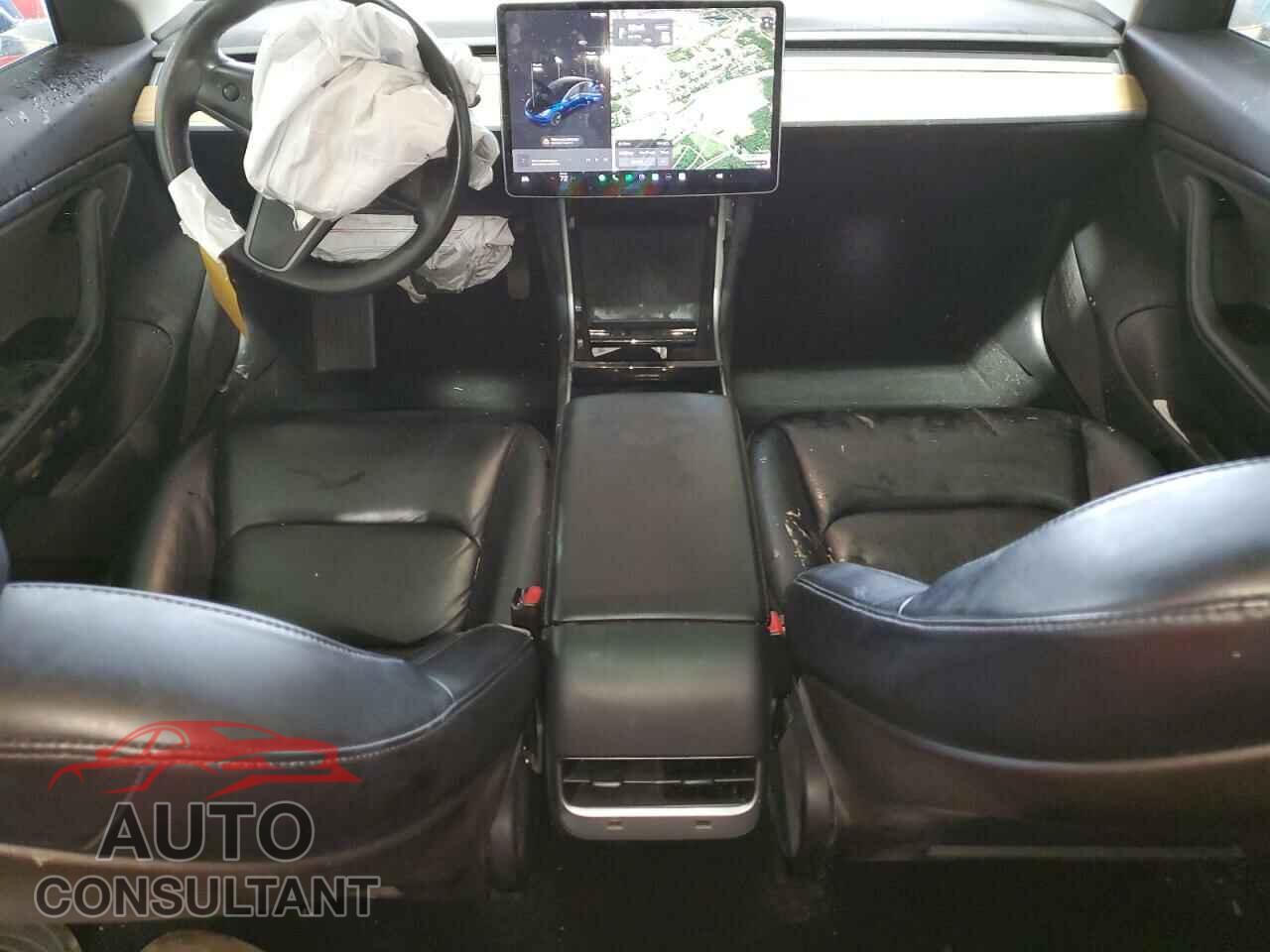 TESLA MODEL 3 2018 - 5YJ3E1EBXJF064581