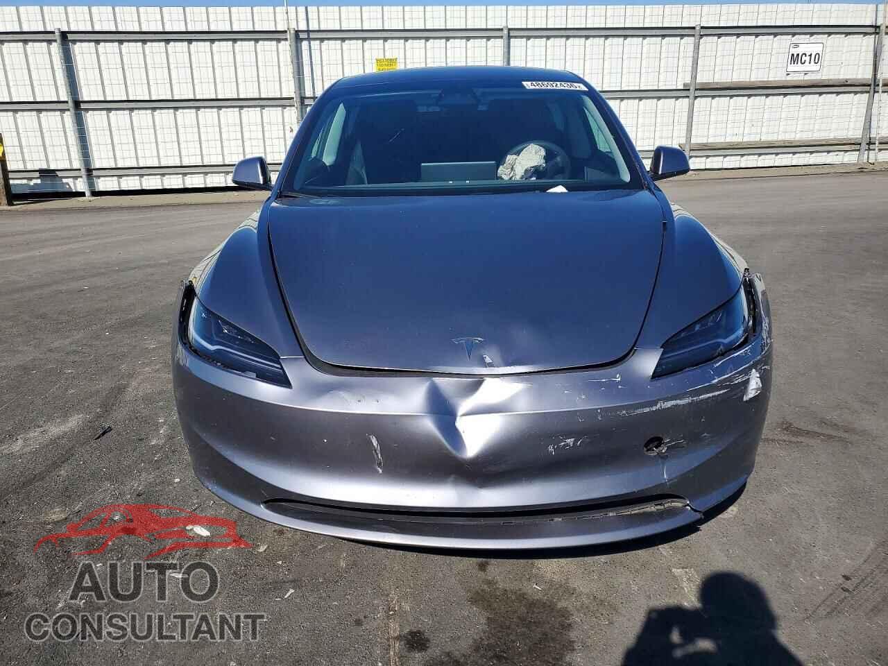 TESLA MODEL 3 2024 - 5YJ3E1EA6RF863664