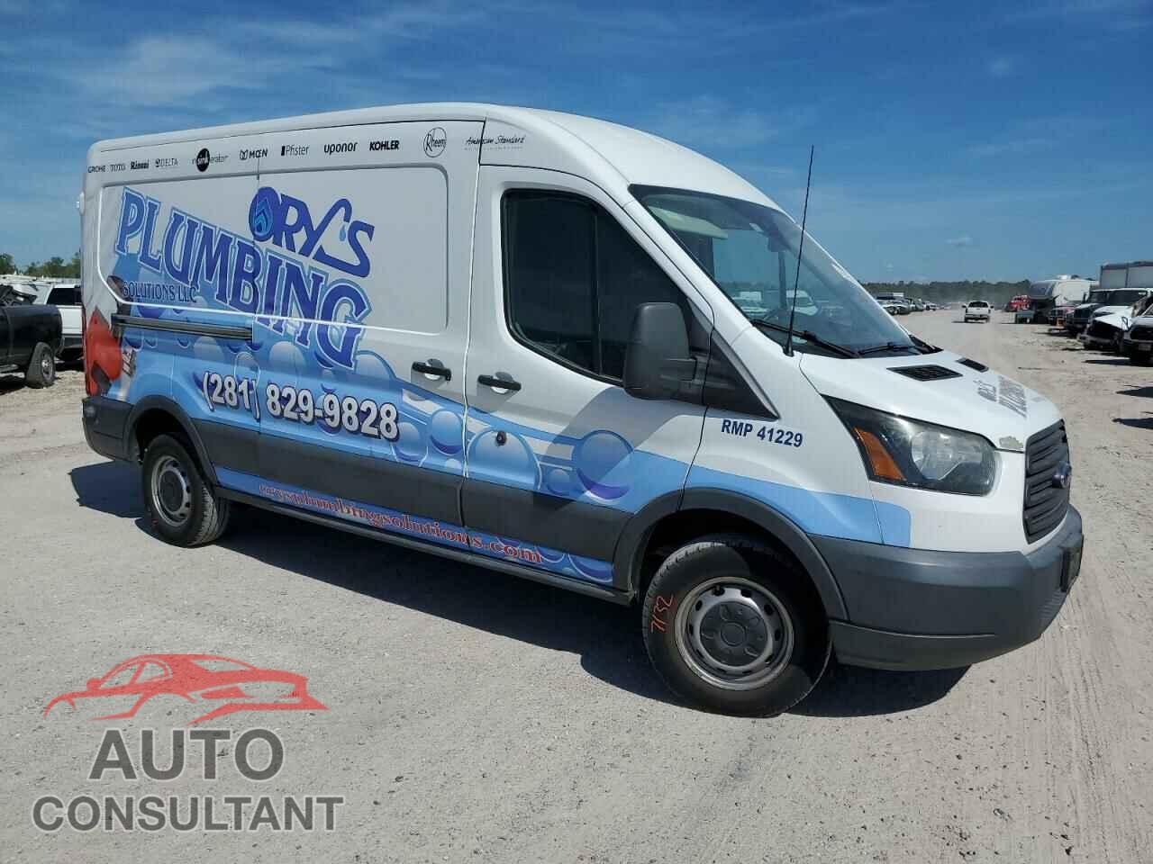 FORD TRANSIT 2017 - 1FTYR2CM1HKA57813