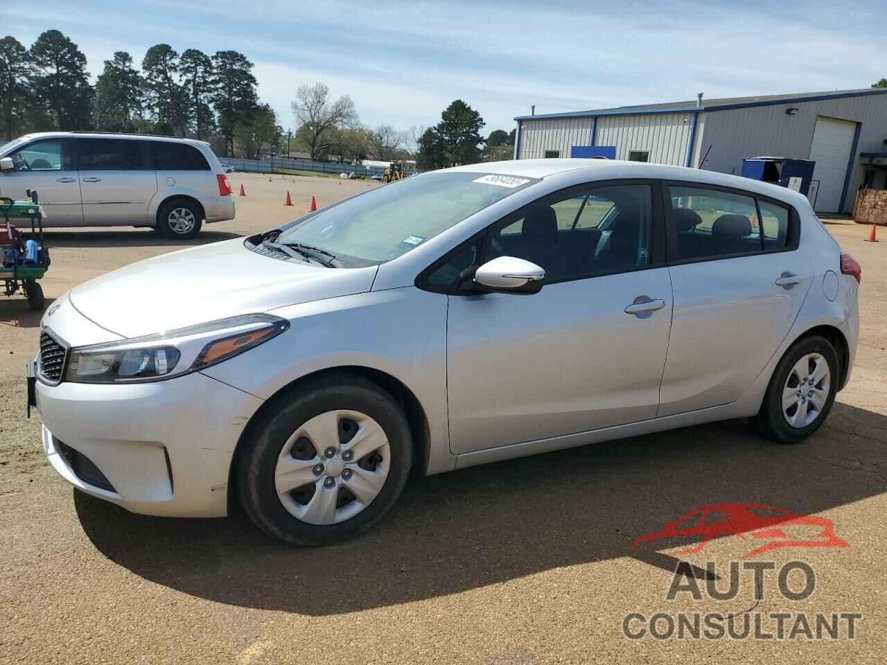 KIA FORTE 2017 - KNAFK5A89H5681437