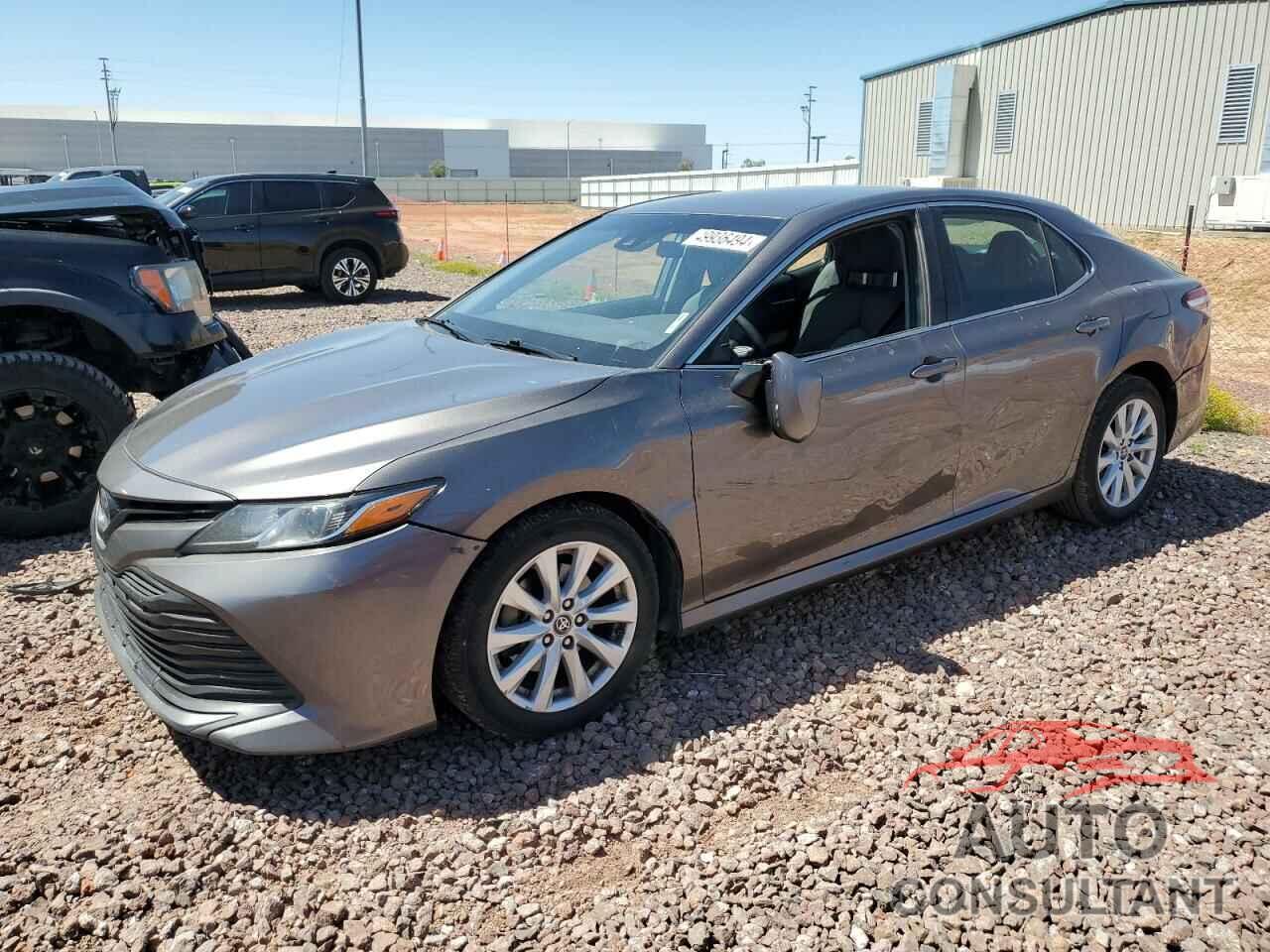TOYOTA CAMRY 2018 - 4T1B11HK4JU105776