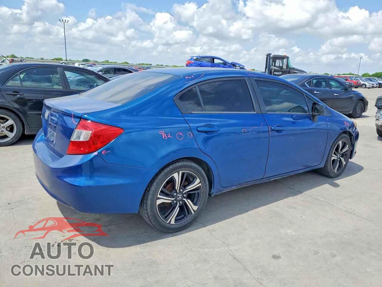 HONDA CIVIC 2012 - 2HGFB2F58CH532911