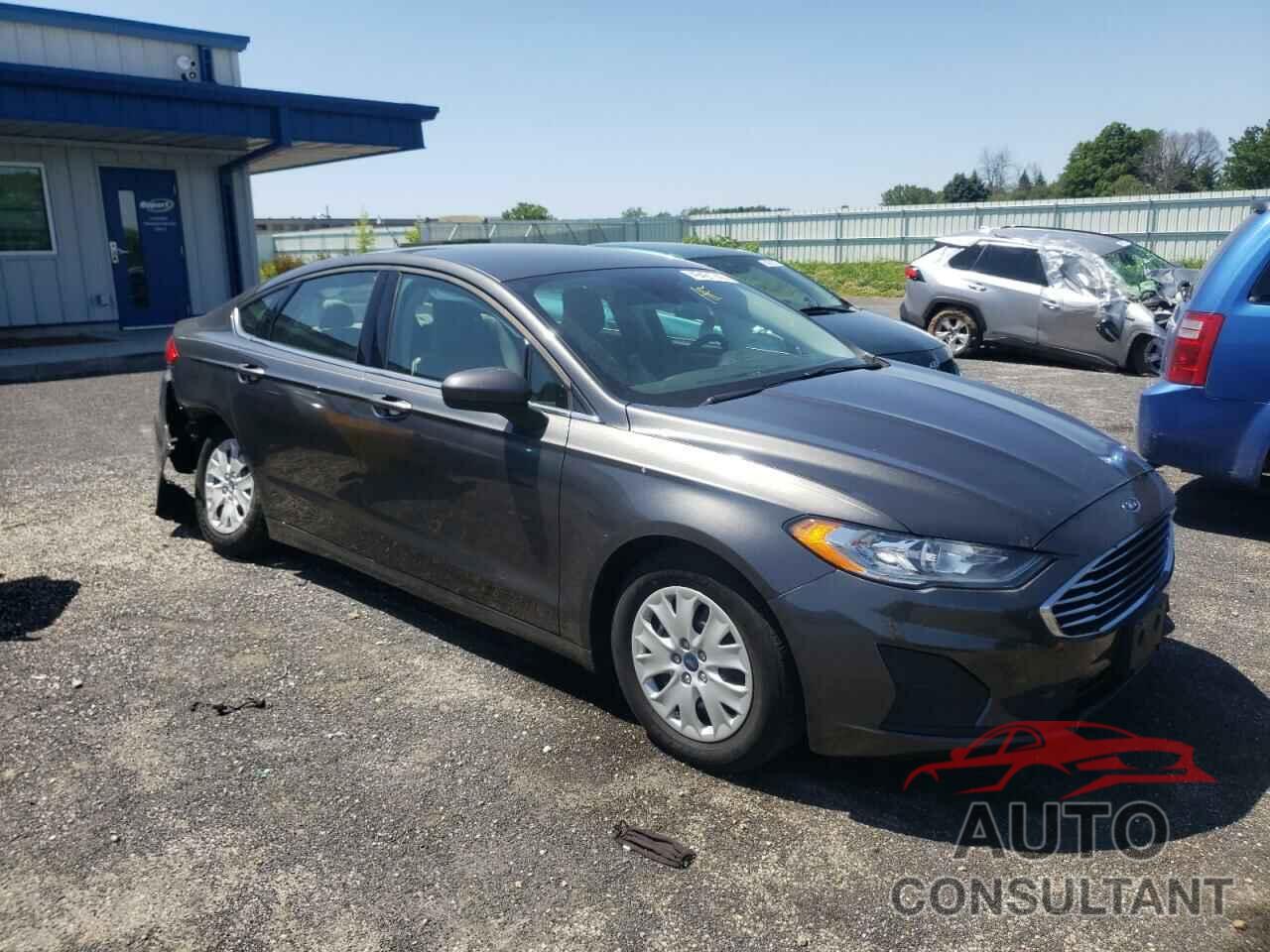 FORD FUSION 2019 - 3FA6P0G77KR164234