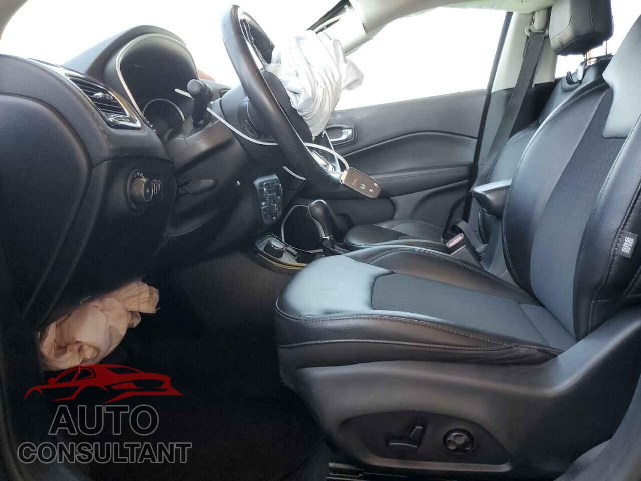 JEEP COMPASS 2019 - 3C4NJDBB0KT674695