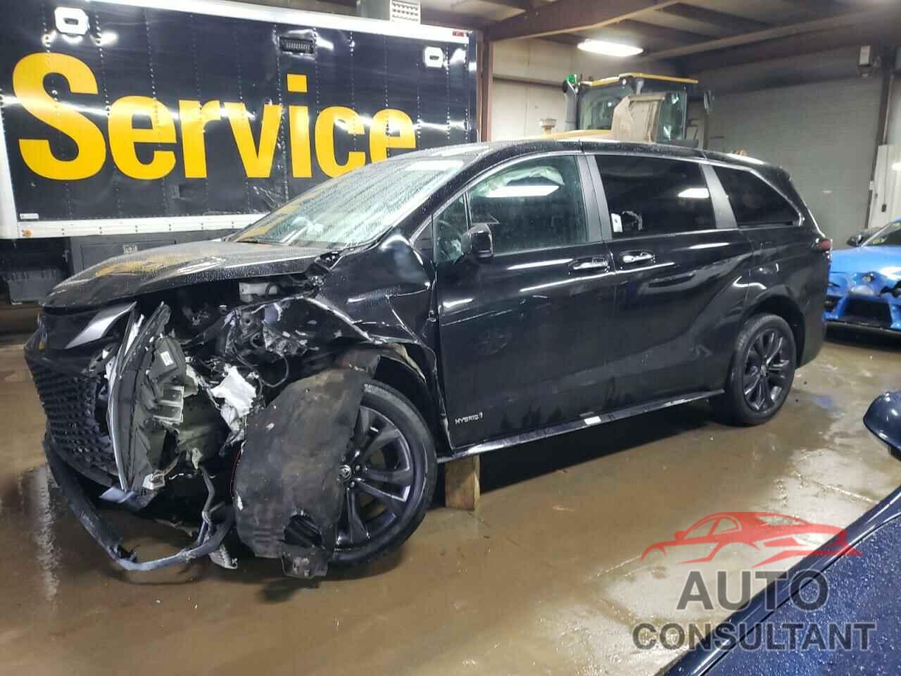 TOYOTA SIENNA 2021 - 5TDXRKEC0MS056624