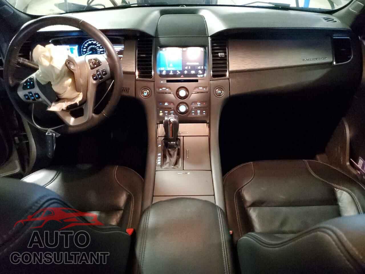 FORD TAURUS 2017 - 1FAHP2E80HG139952