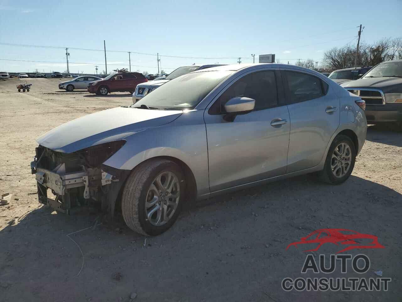 TOYOTA YARIS 2017 - 3MYDLBYV2HY192979