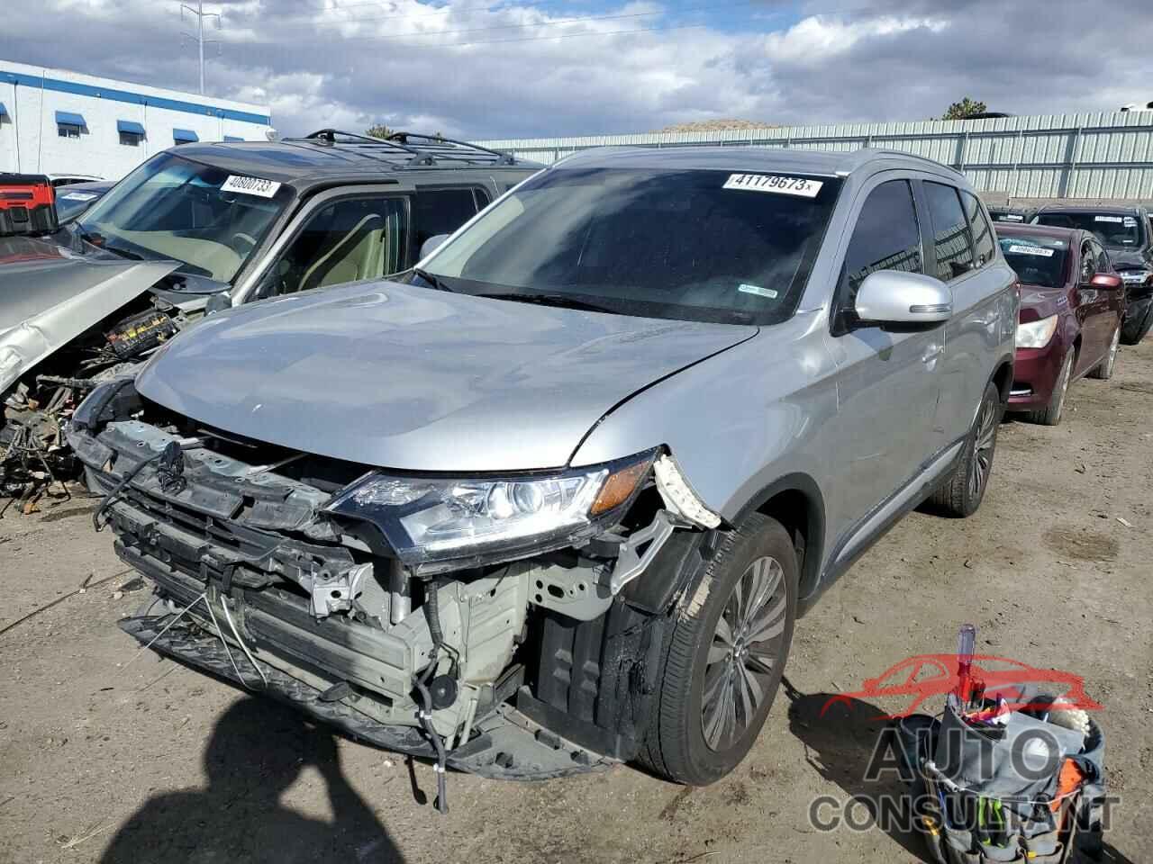 MITSUBISHI OUTLANDER 2019 - JA4AD3A3XKZ028237