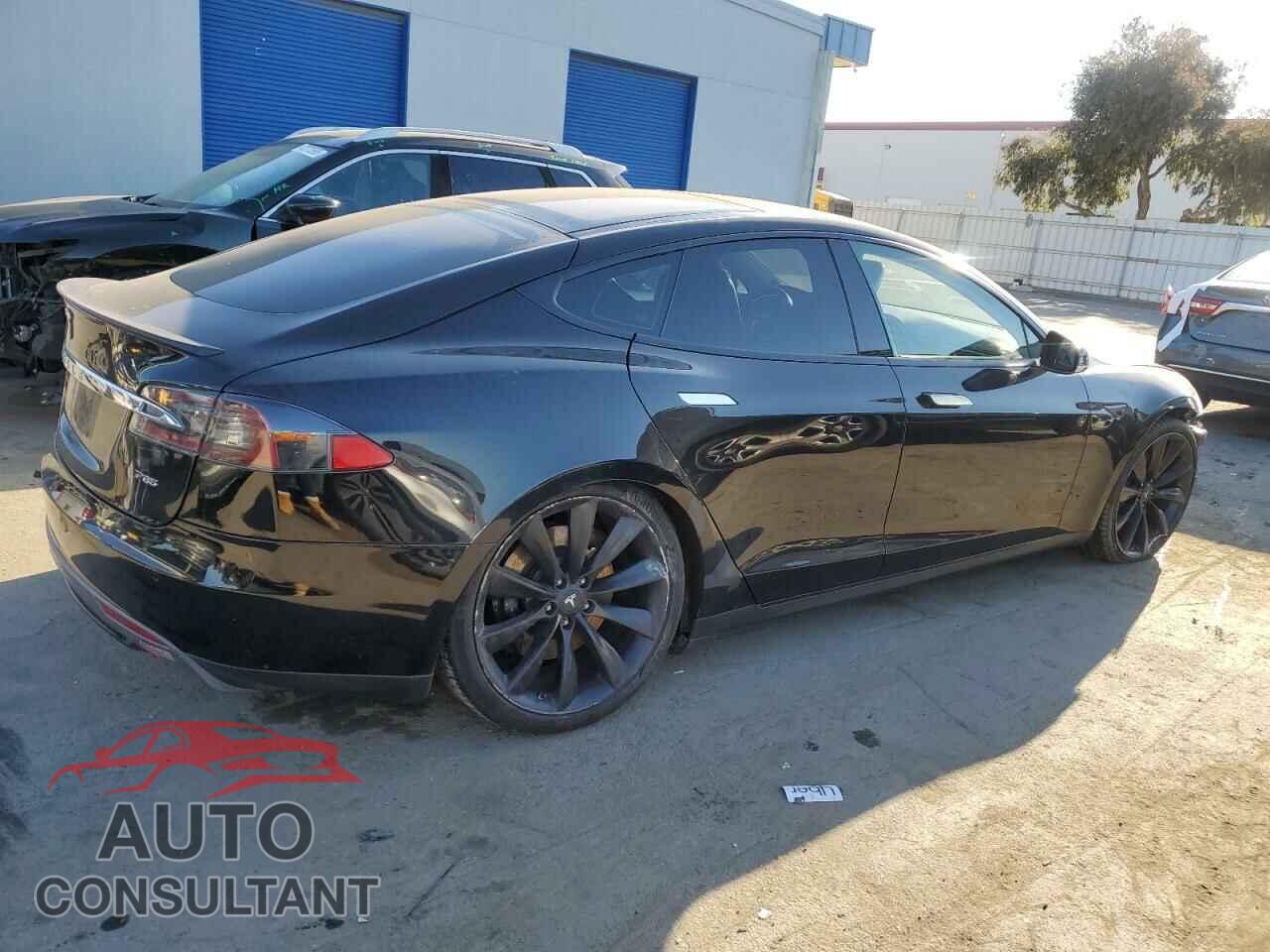 TESLA MODEL S 2013 - 5YJSA1DP2DFP21995