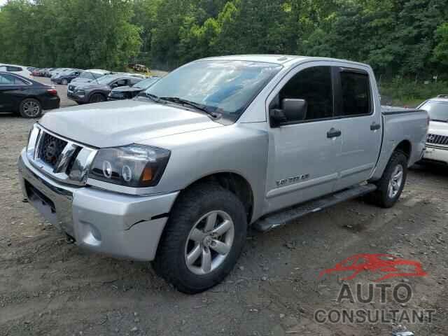 NISSAN TITAN 2013 - 1N6AA0EC6DN302015