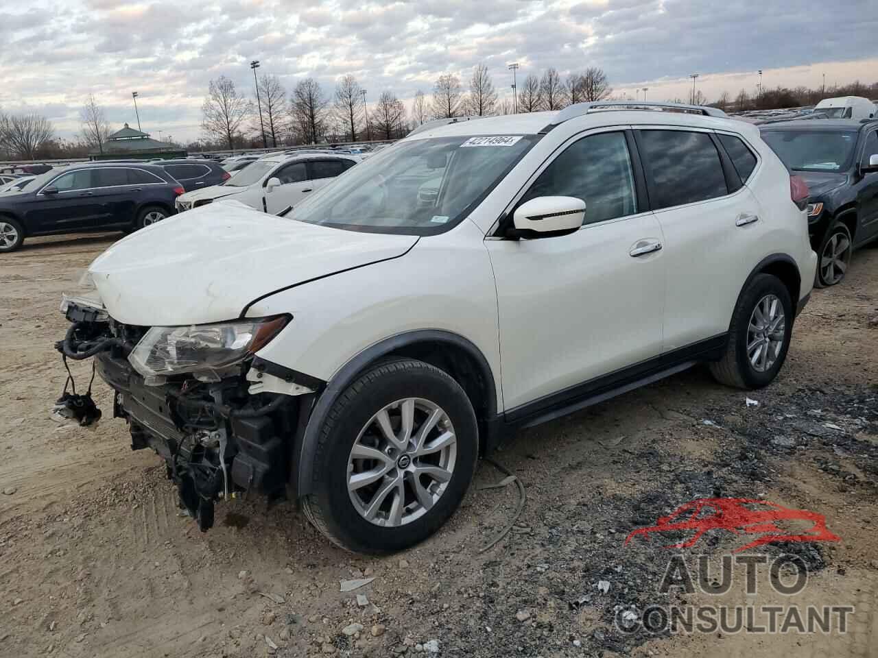 NISSAN ROGUE 2018 - KNMAT2MTXJP500025