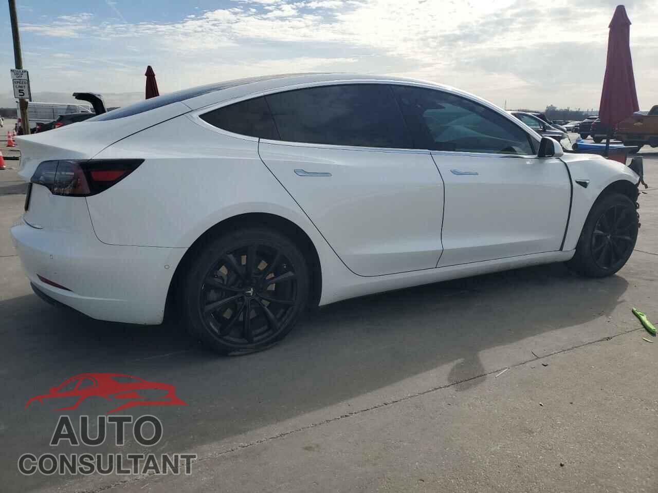 TESLA MODEL 3 2019 - 5YJ3E1EA5KF485570