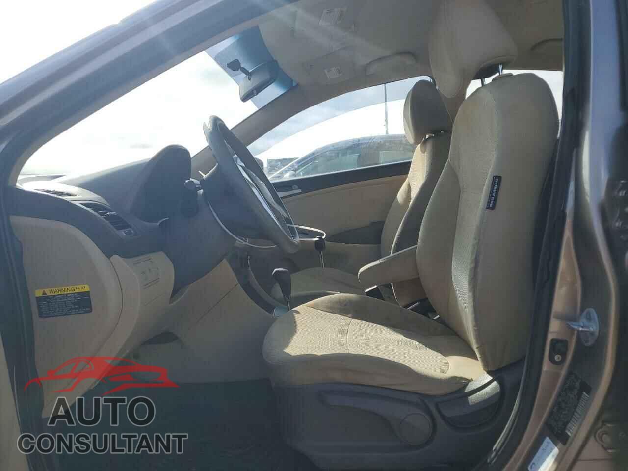HYUNDAI ACCENT 2012 - KMHCT4AE0CU042618
