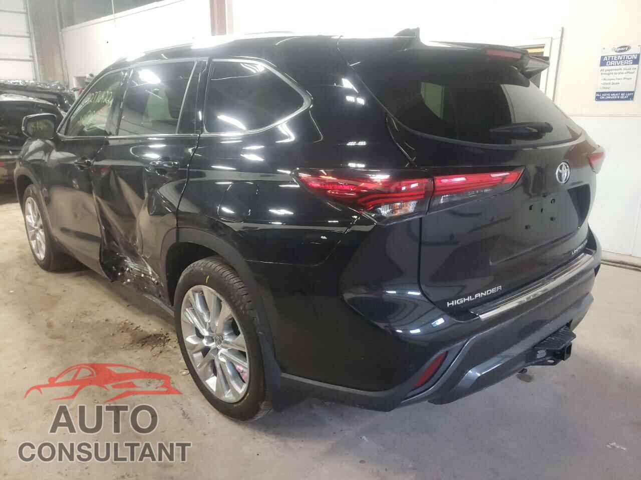 TOYOTA HIGHLANDER 2022 - 5TDDZRBH8NS562148