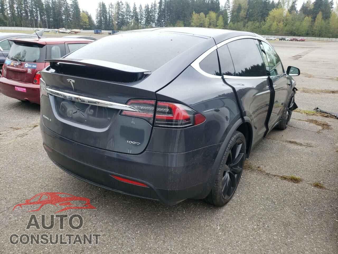 TESLA MODEL X 2017 - 5YJXCBE25HF051129
