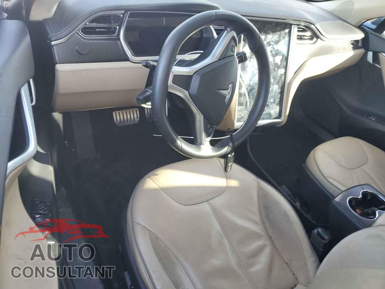 TESLA MODEL S 2013 - 5YJSA1CP5DFP04562