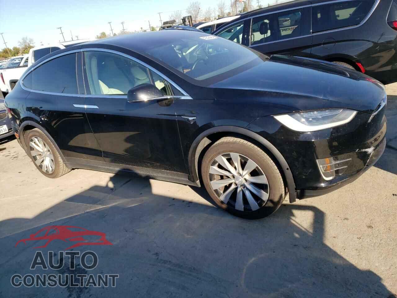 TESLA MODEL X 2020 - 5YJXCBE26LF219692
