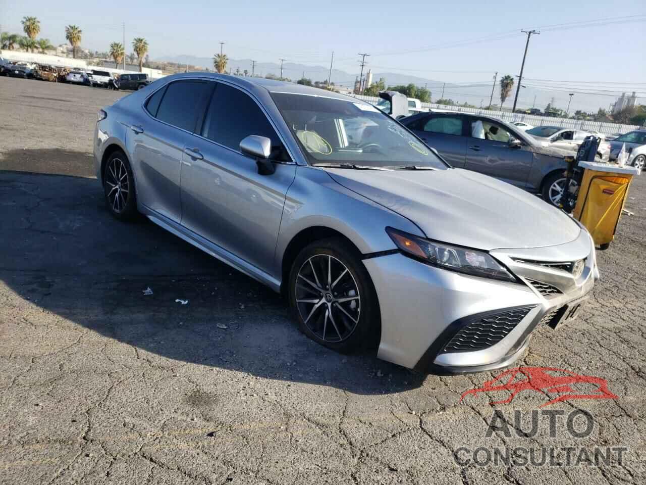 TOYOTA CAMRY 2021 - 4T1G11AK5MU611296