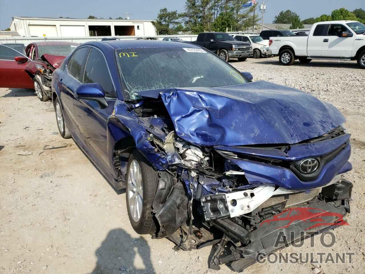 TOYOTA CAMRY 2018 - 4T1B11HK3JU576642